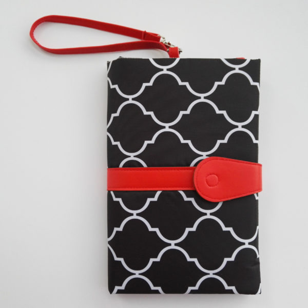 Tapis à langer de voyage - couleur rouge et noir - tapis portable
