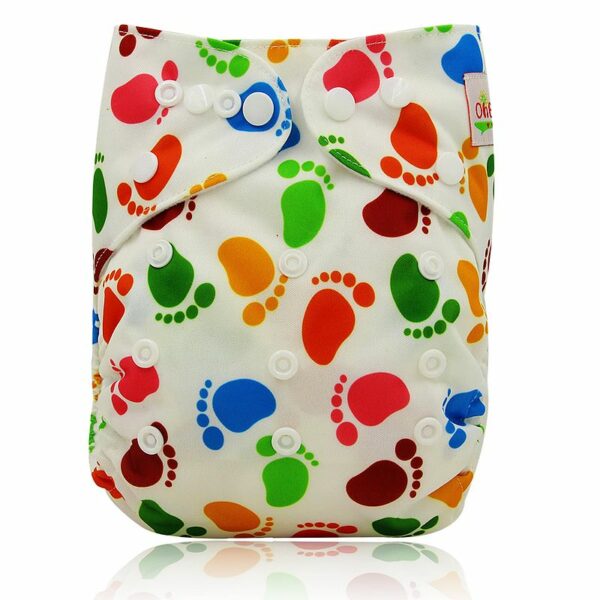 Couche lavable réutilisable - Traces de pieds multicolores sur fond blanc