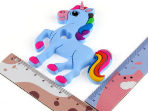 Dimensions de la licorne en silicone - Couleur bleu - Anneau de dentition bébé