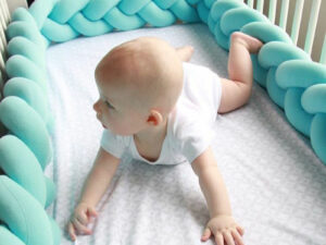 Tour de lit bébé bleu turquoise