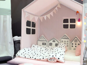 Tour de lit bébé maisons minimalistes - Décoration chambre bébé
