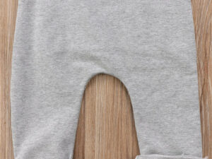 Détails du body au niveau des jambes