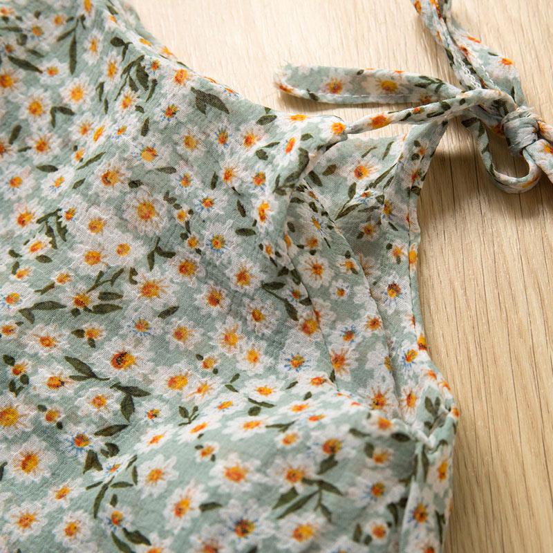 Détail du haut de l'ensemble fille