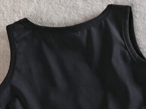 Robe côté dos en détail