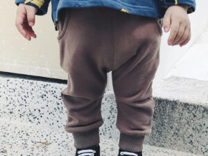 Pantalon survêtement bébé couleur marron