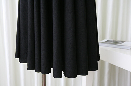 Robe courte pour l'été - Robe noire pour femme enceinte