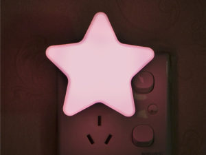 Veilleuse murale étoile rose