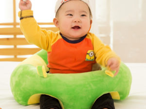 Siège bébé ergonomique pour maintenir le dos droit