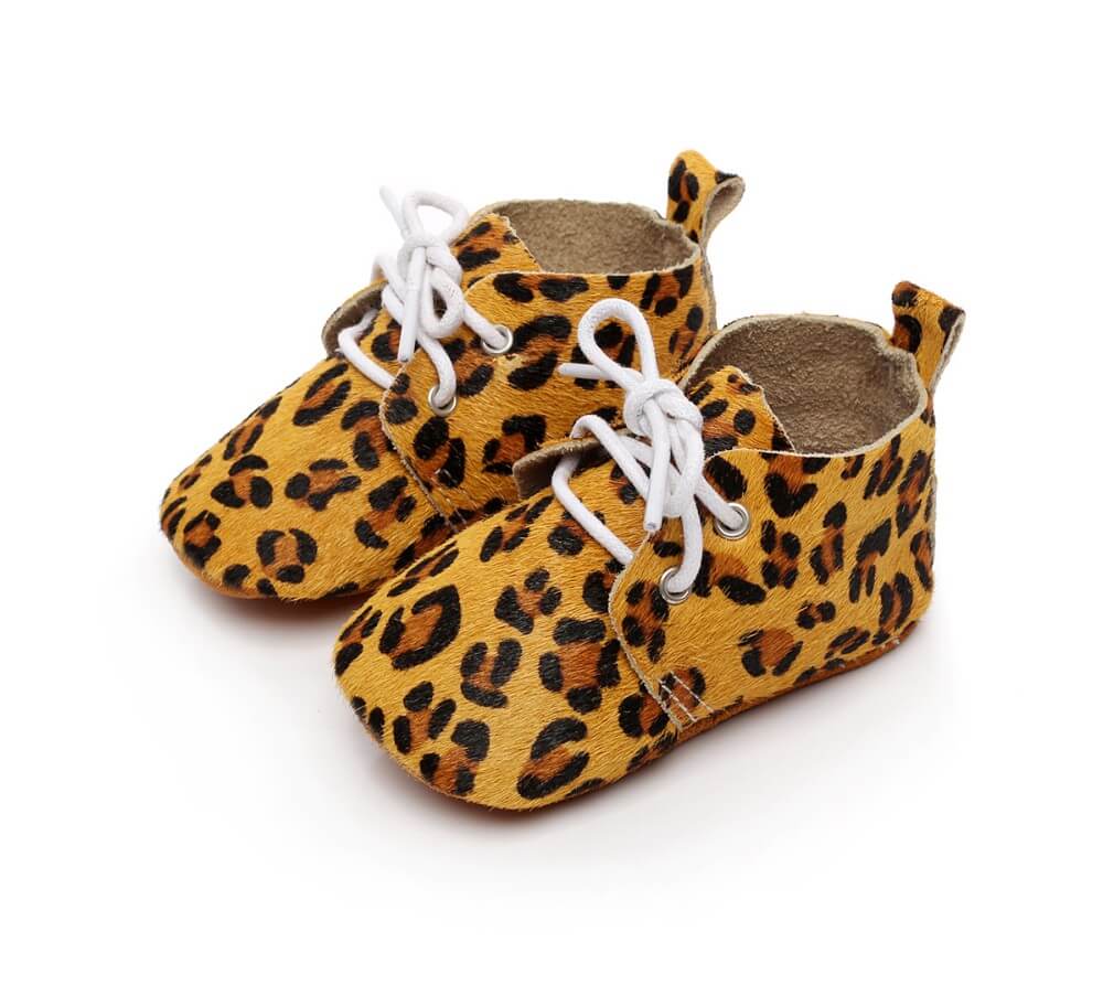 Superbe paire de chaussures en cuir pour bébé