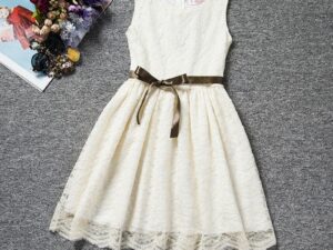 Robe dentelle écru fille pour occasions spéciales