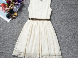 Robe dentelle écru fille pour occasions spéciales