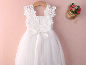 Robe courte dentelle blanche fille pour cérémonies
