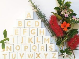 Cubes déco alphabet en bois couleur blanc