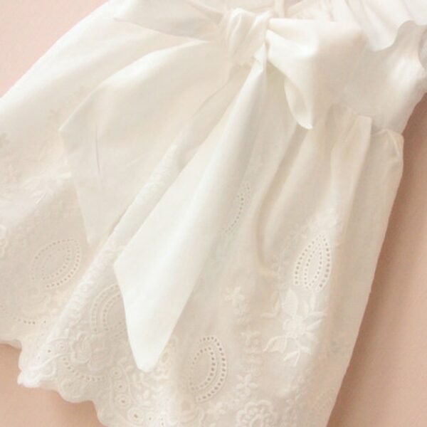 Robe blanche dentelle