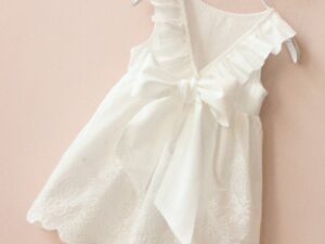 Robe dentelle blanche fille sans manches taille 2 a 8 ans Robe NYMPHEA