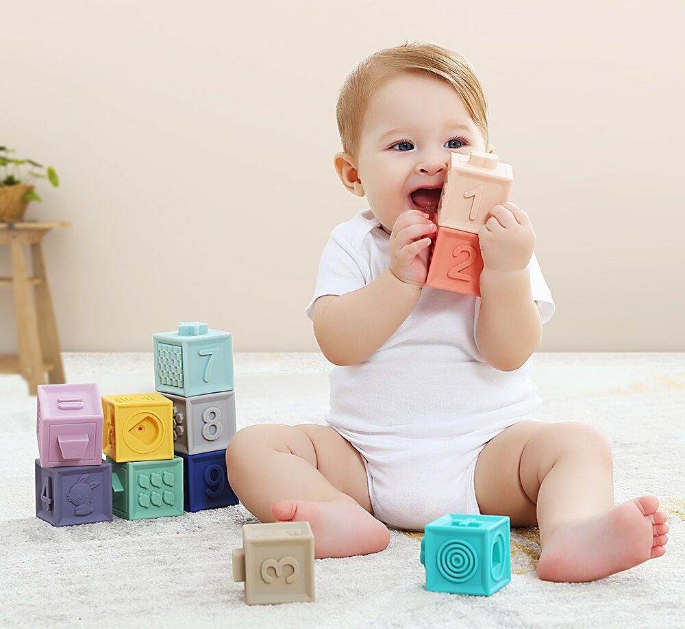 Cubes, jeu de construction pour bébé