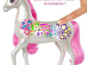Barbie Licorne Dreamtopia Arc en ciel avec criniere et queue rose brosse fournie