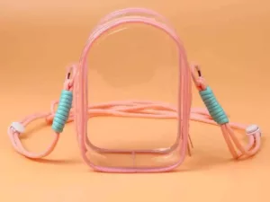 Boîte de transport poupée Labubu